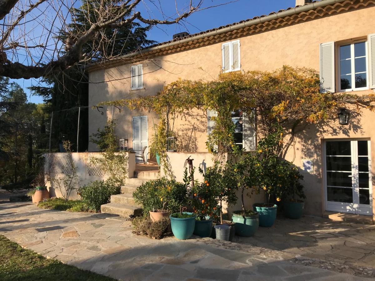 Domaine du Clos d'Alari Saint-Antonin-du-Var Exterior foto