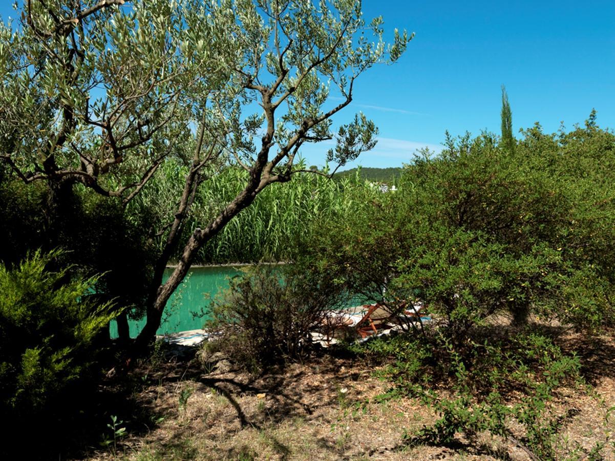 Domaine du Clos d'Alari Saint-Antonin-du-Var Exterior foto